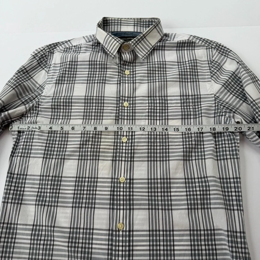 Men’s Banana Republic Long Sleeve Shirt Size Medium​​